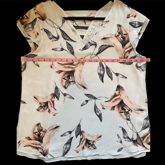 Floral blouse - Picture 3 of 3